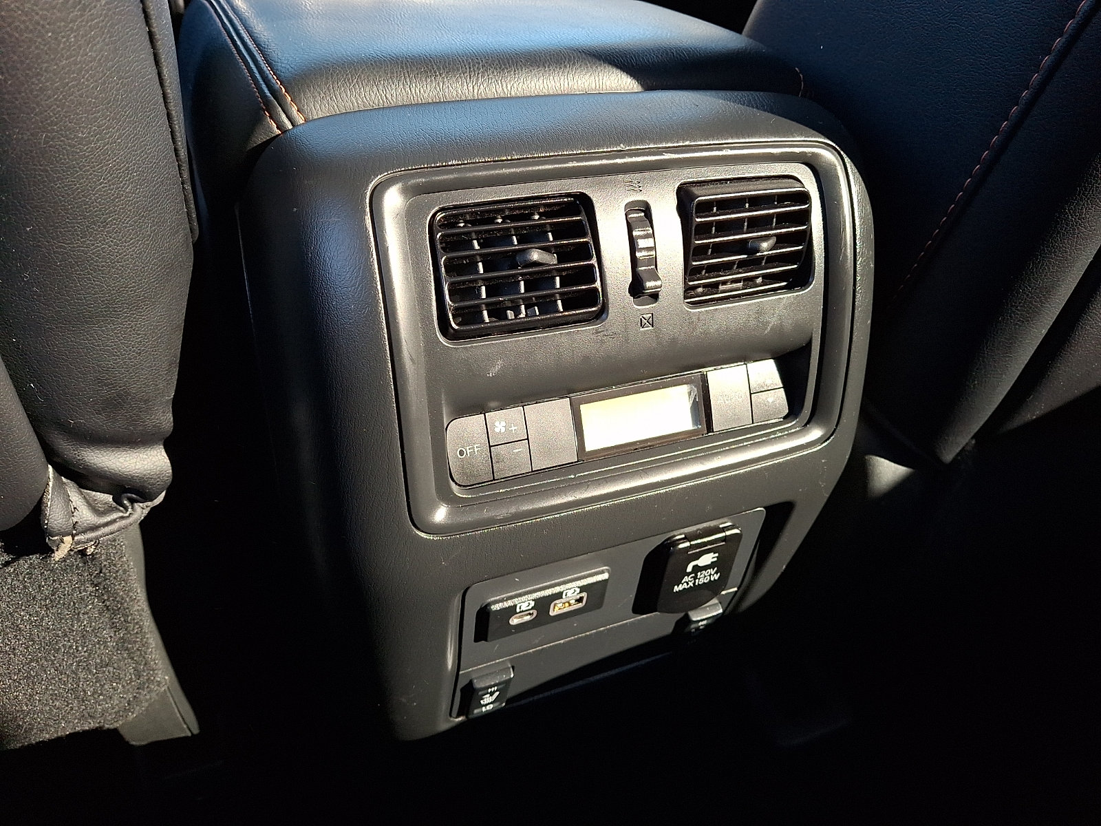 Used 2020 Nissan Pathfinder SL AWD/4WD image 11