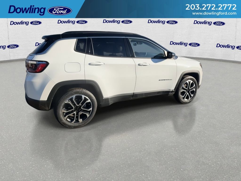 Used 2024 Jeep Compass Limited image 3