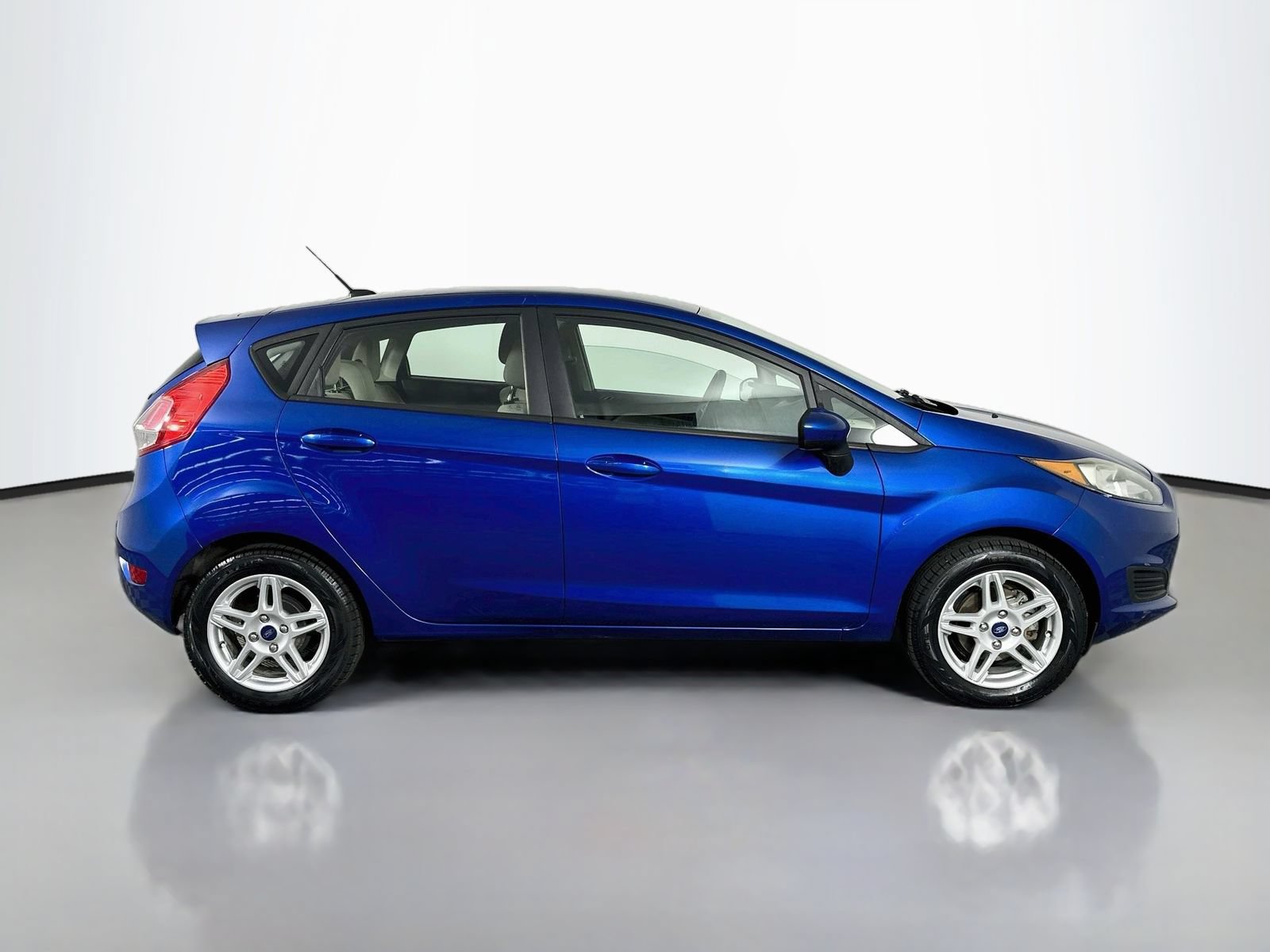 Used 2018 Ford Fiesta SE FWD image 8