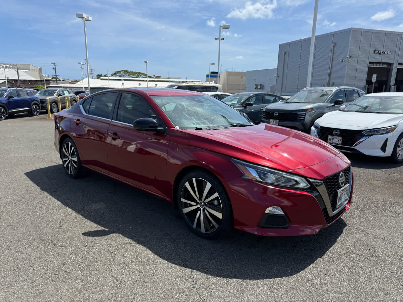 Used 2021 Nissan Altima 2.5 SR w/ SR Premium Package FWD image 2