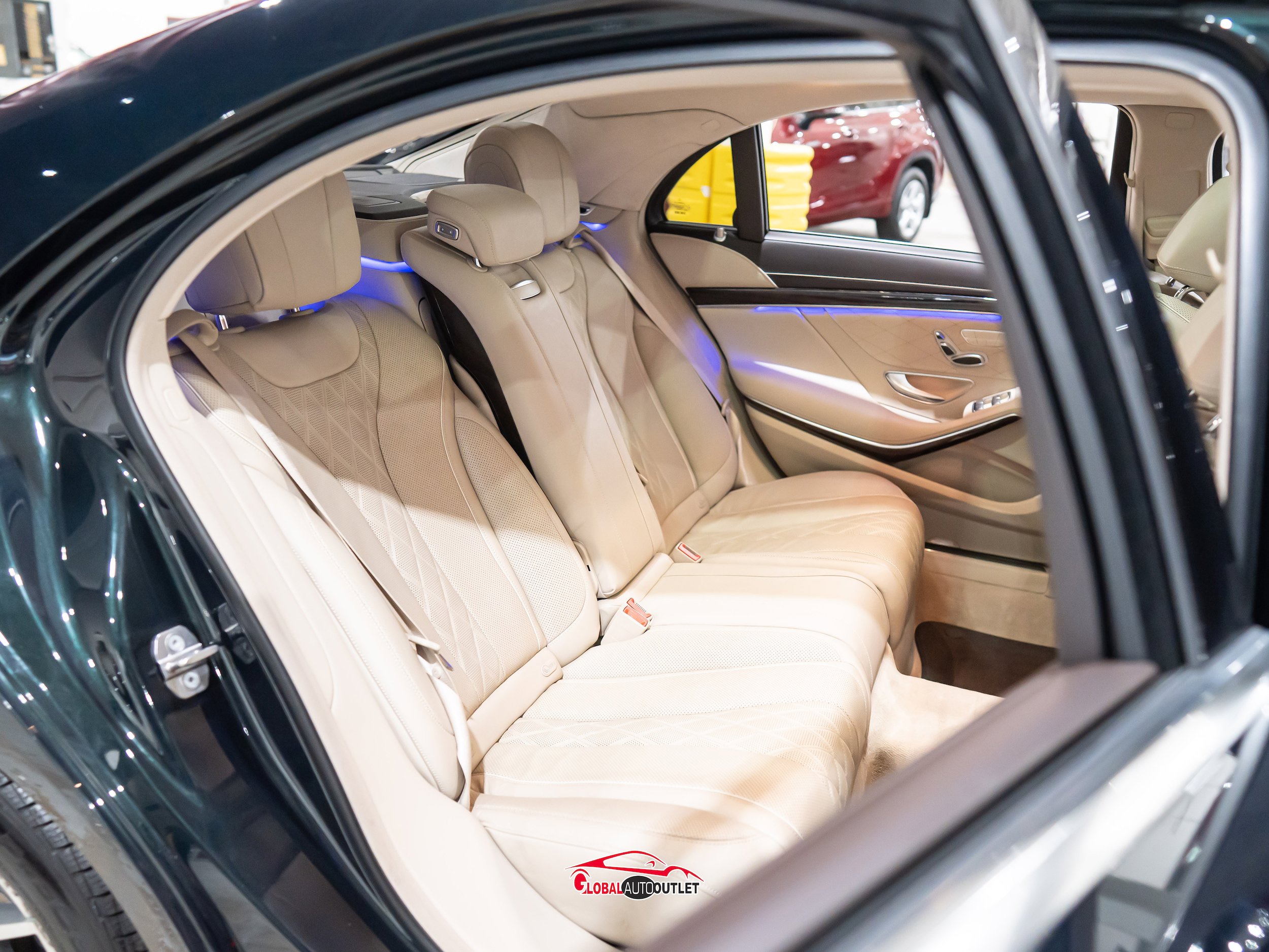 Used 2018 Mercedes-Benz S 560 4MATIC Sedan image 18