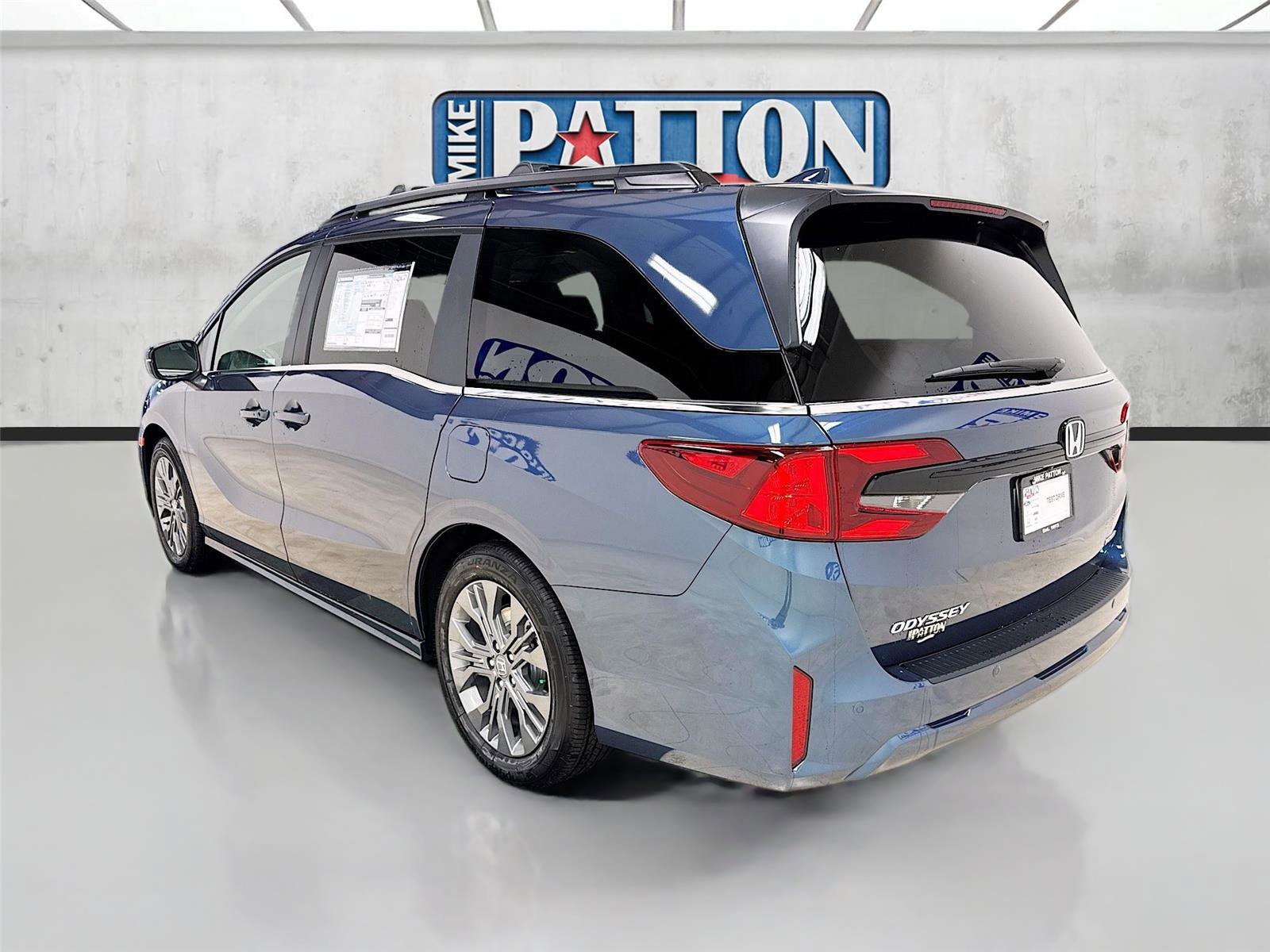 New 2026 Honda Odyssey Touring image 5