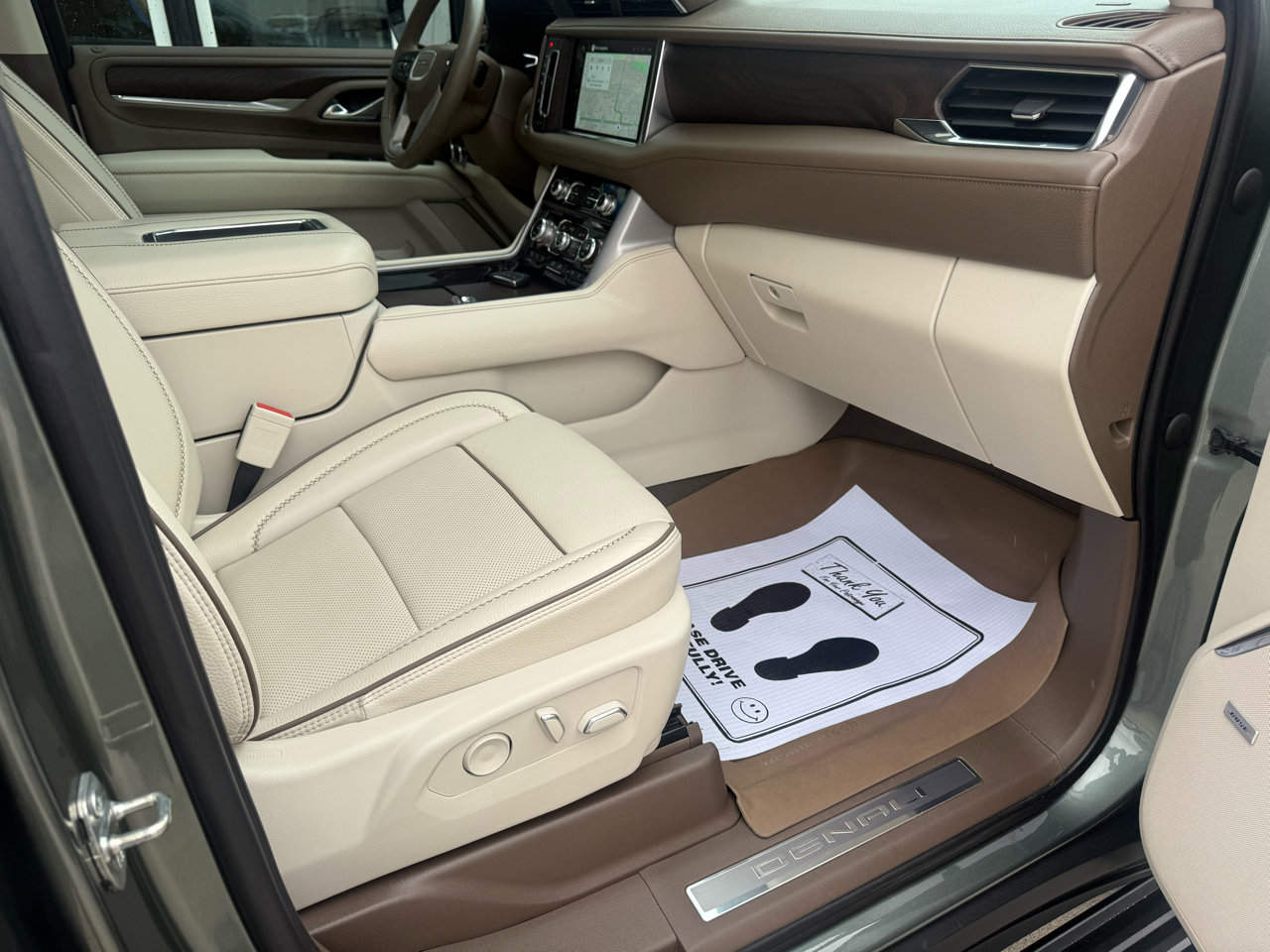Used 2023 GMC Yukon Denali image 19