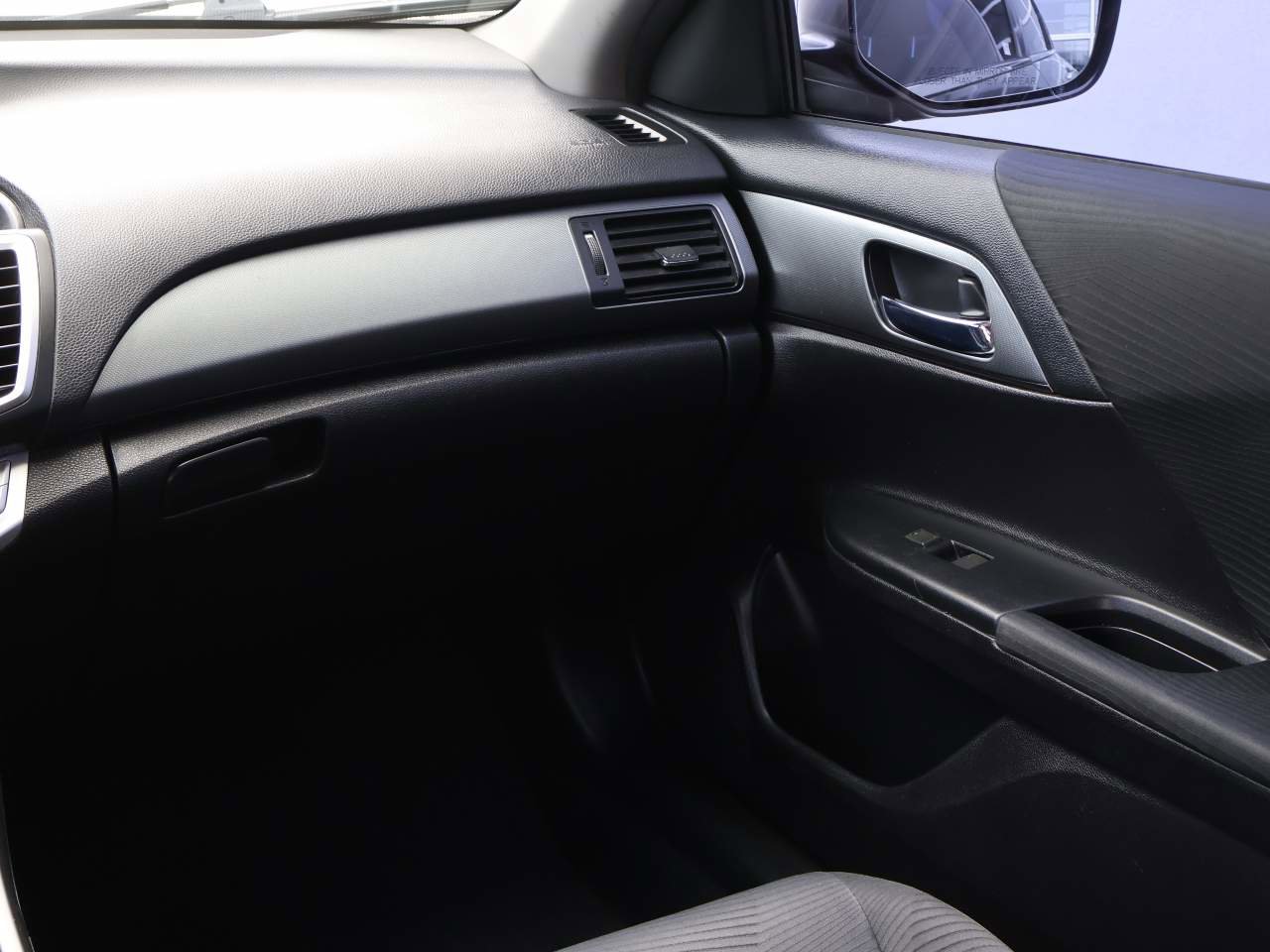 Used 2015 Honda Accord LX image 16