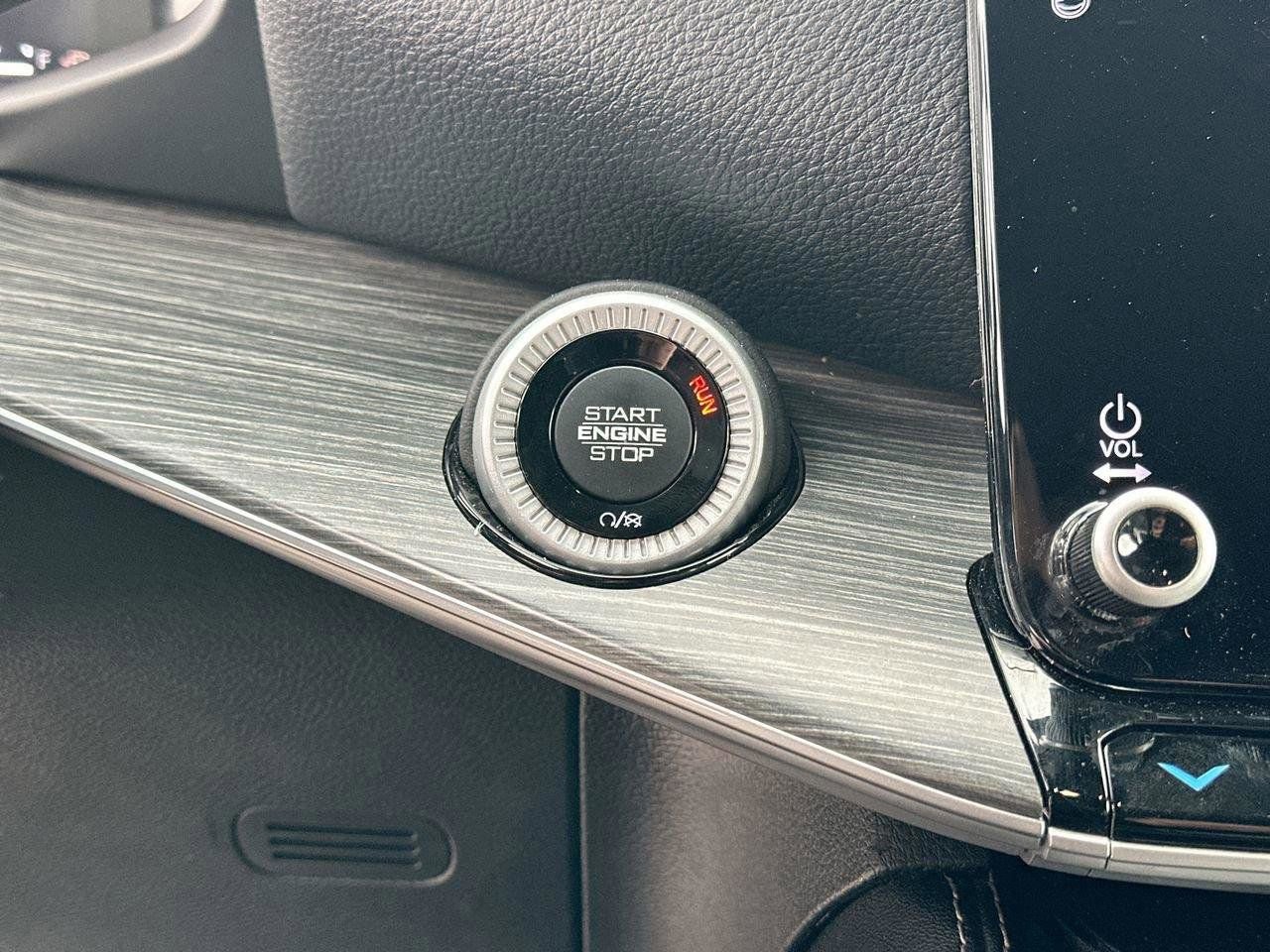 Used 2023 Jeep Wagoneer Series III w/ Preferred Equipment Group image 30