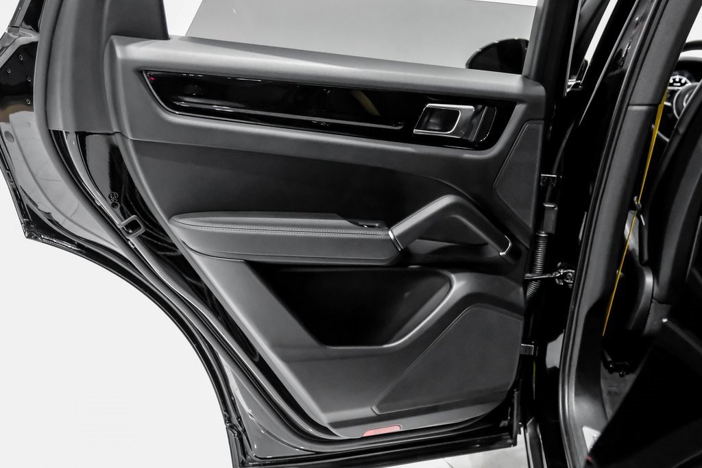 Used 2023 Porsche Cayenne image 53