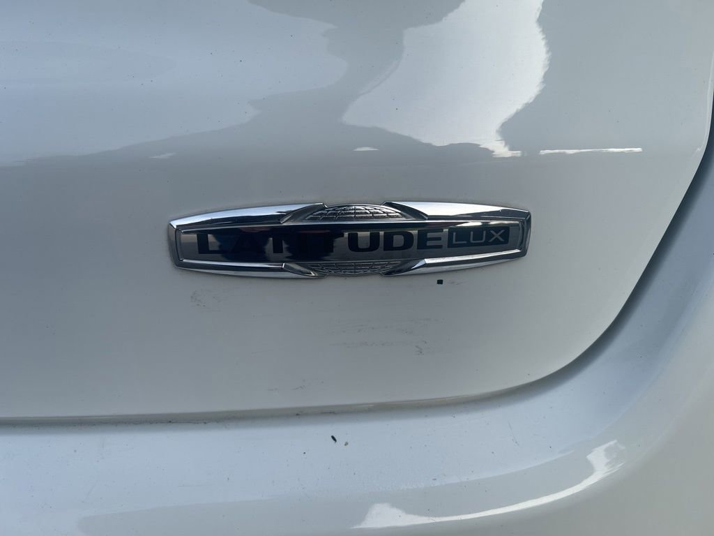 Used 2022 Jeep Compass Latitude w/ Sun and Sound Group image 10