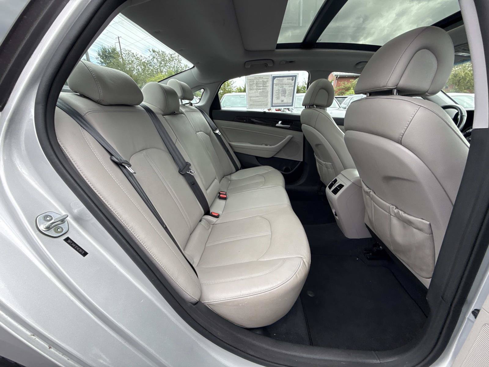 Used 2015 Hyundai Sonata Limited w/ Option Group 05 FWD image 15