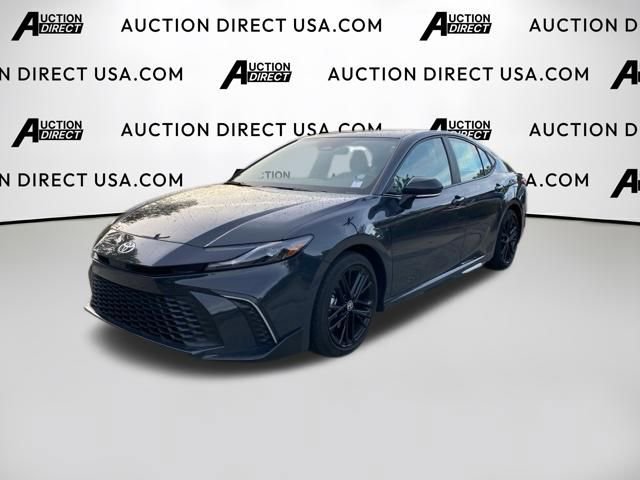 Used 2025 Toyota Camry SE w/ Convenience Package image 1