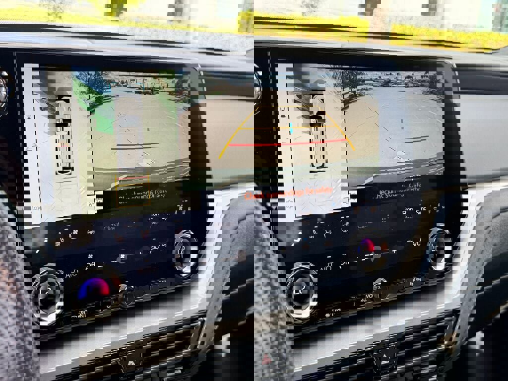 Used 2024 Lexus TX 500h TX 500h F SPORT Premium image 25