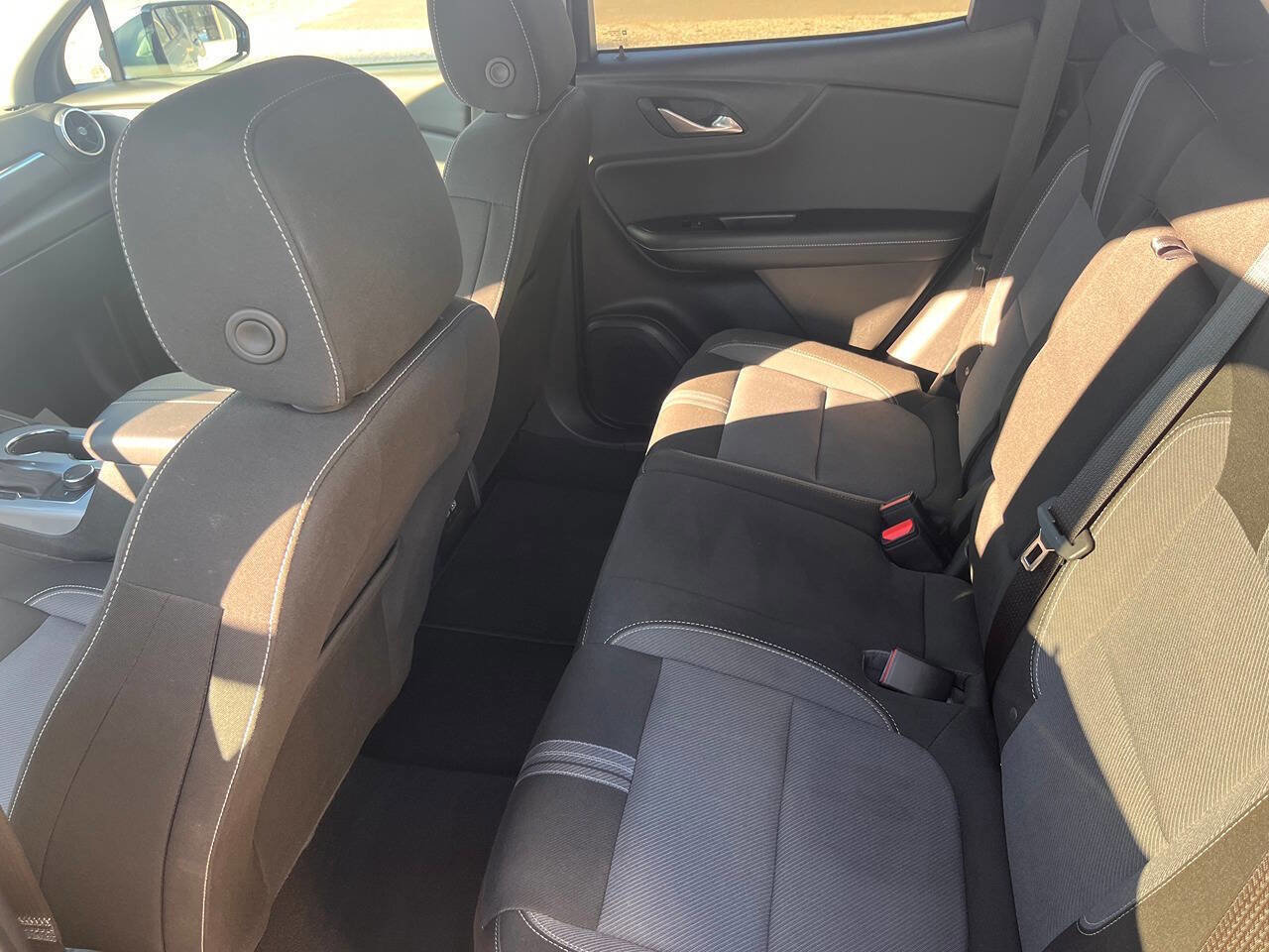Used 2025 Chevrolet Blazer LT image 30