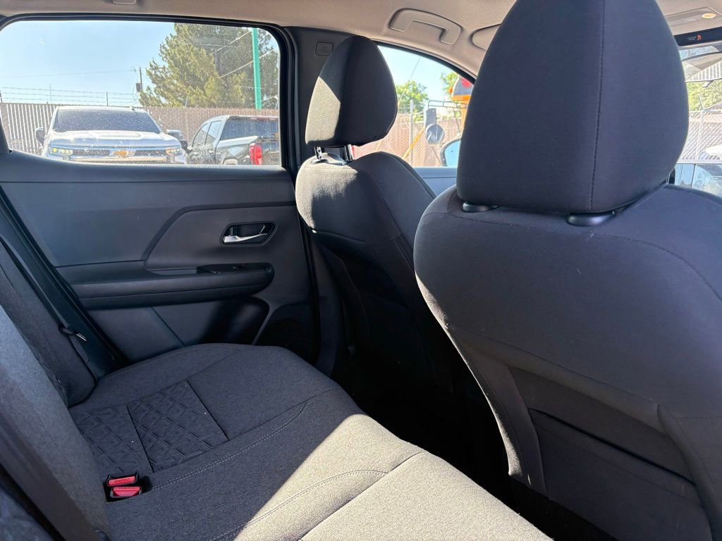Used 2025 Nissan Kicks SV FWD image 7