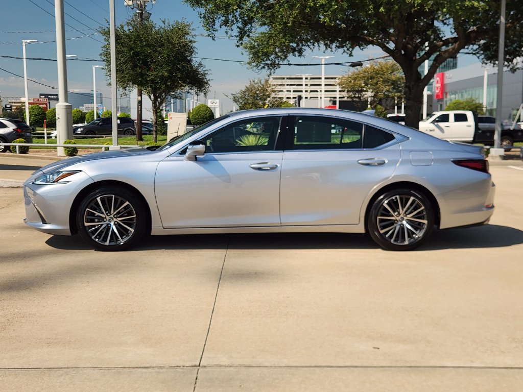 Certified 2025 Lexus ES 350 w/ Premium Package FWD image 4