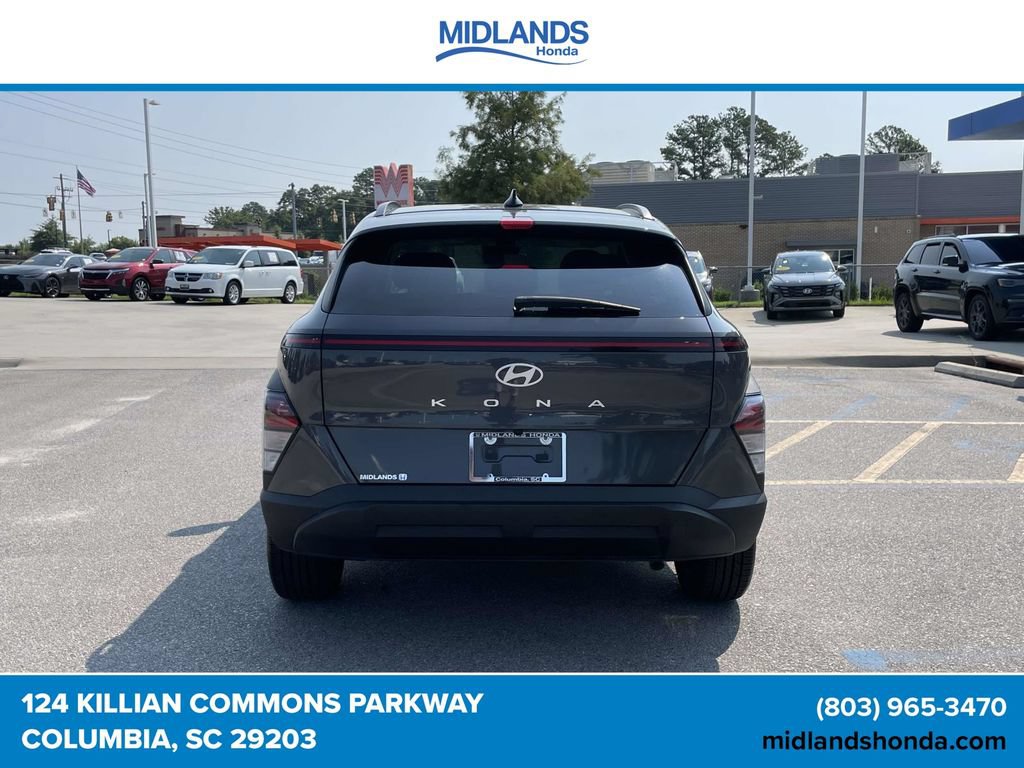 Used 2025 Hyundai Kona SEL FWD image 5