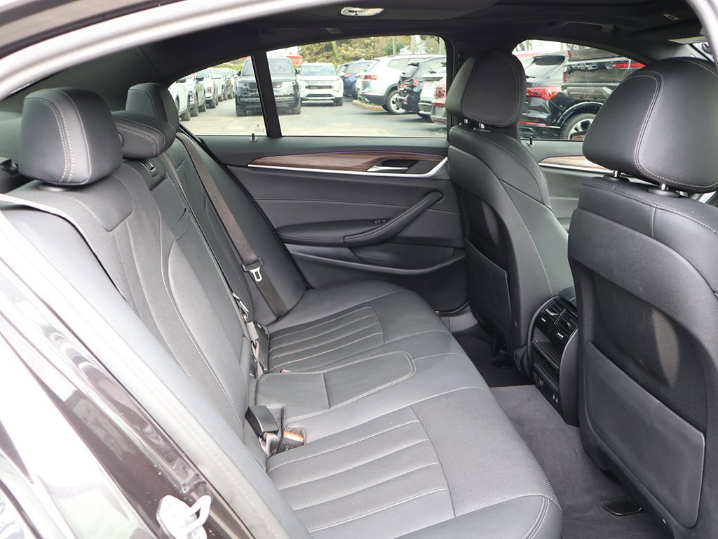 Used 2023 BMW 540i w/ M Sport Package image 38