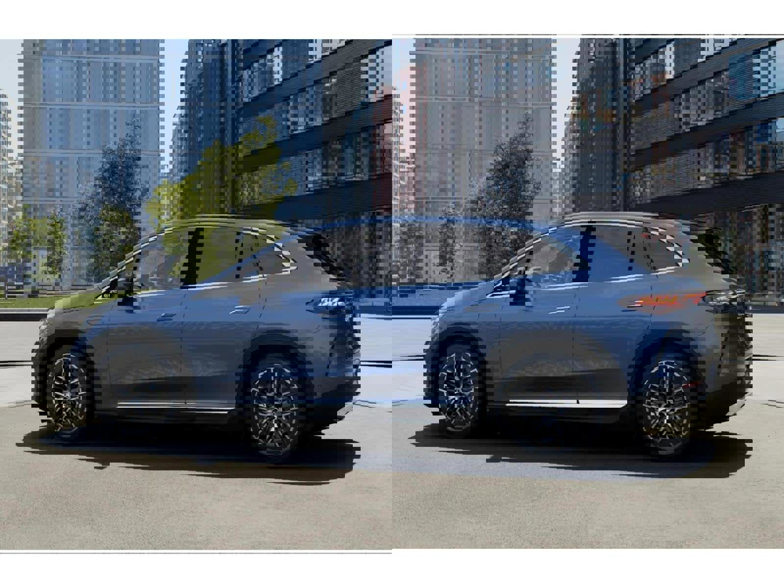 New 2026 Mercedes-Benz EQE 320 4MATIC SUV image 31