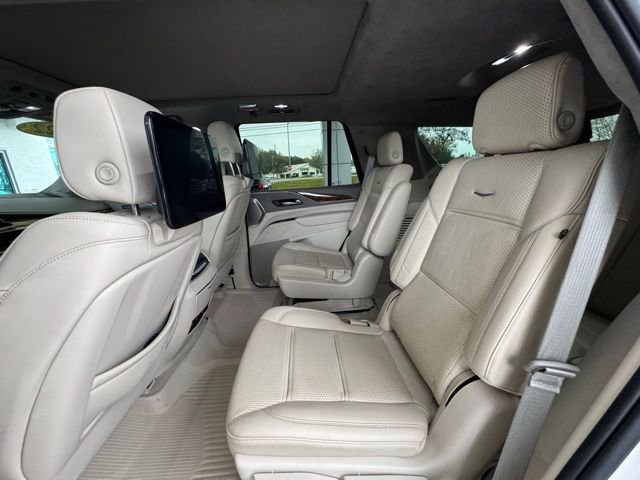 Used 2022 Cadillac Escalade Sport Platinum w/ Heavy-Duty Trailer Package image 21
