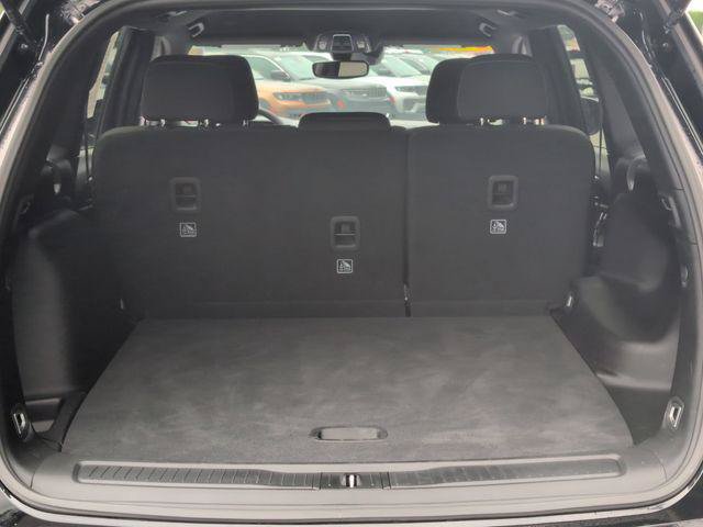 Certified 2024 Jeep Grand Cherokee Laredo RWD image 6