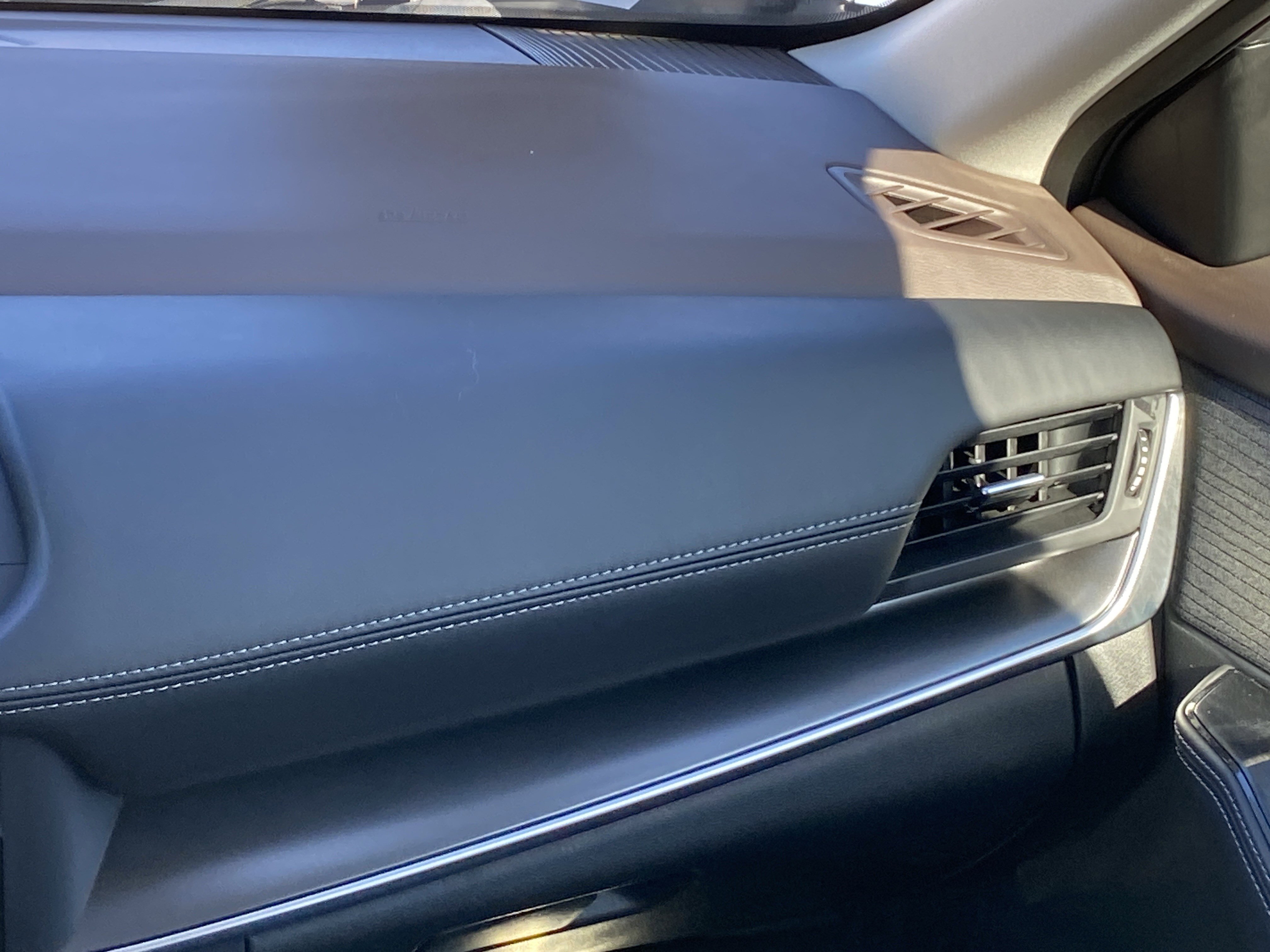 Used 2023 Nissan Rogue SV image 22