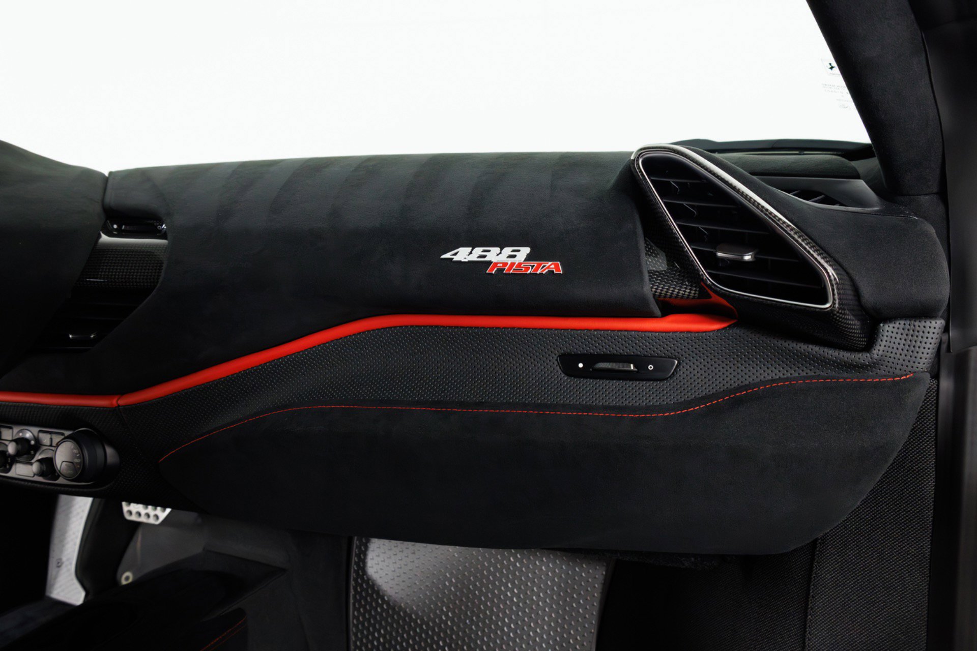 Used 2020 Ferrari 488 Pista Coupe image 41