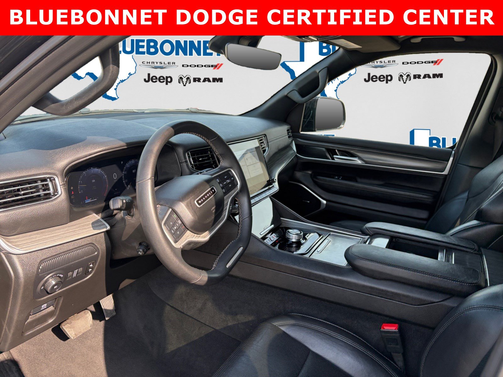 Used 2024 Jeep Wagoneer Series II w/ Flexible Seating Group RWD image 21