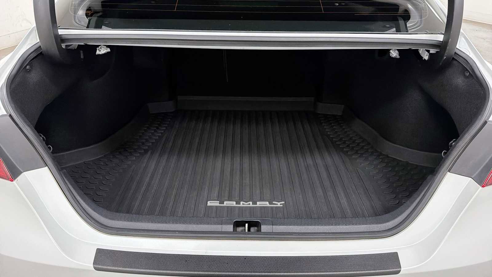 Certified 2021 Toyota Camry XSE FWD image 27
