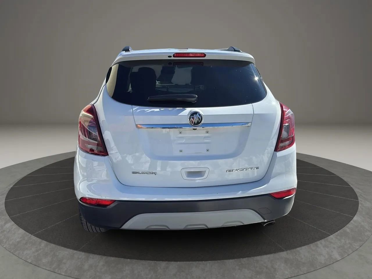 Used 2018 Buick Encore Preferred image 6