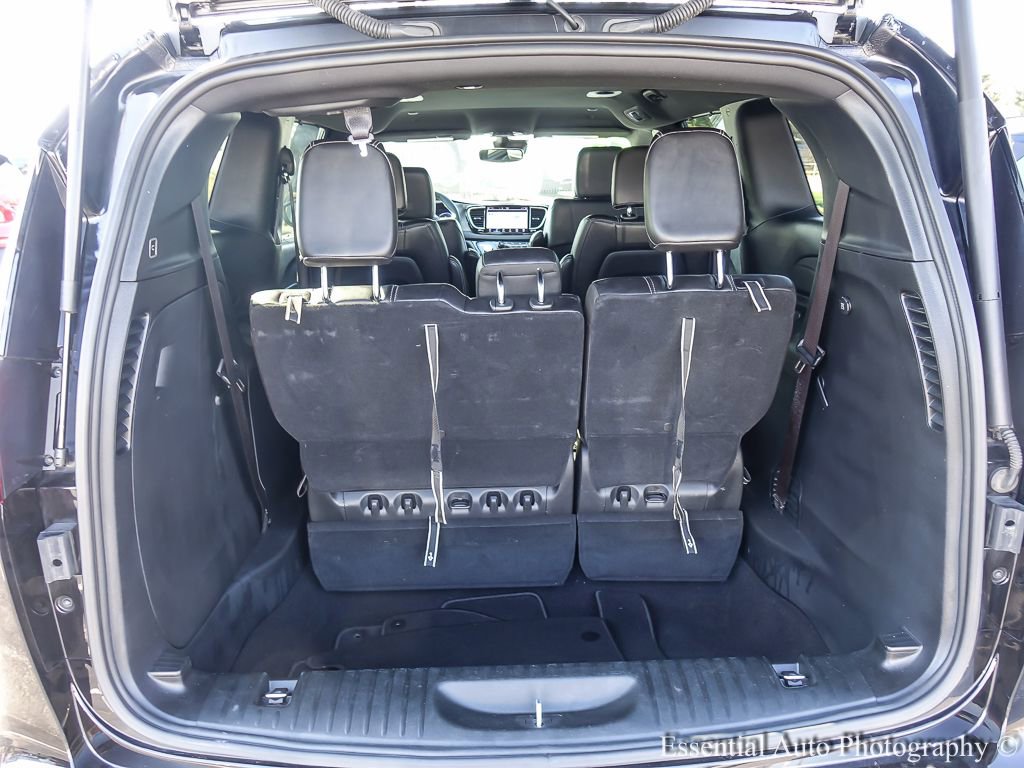 Used 2025 Chrysler Pacifica Select FWD image 27
