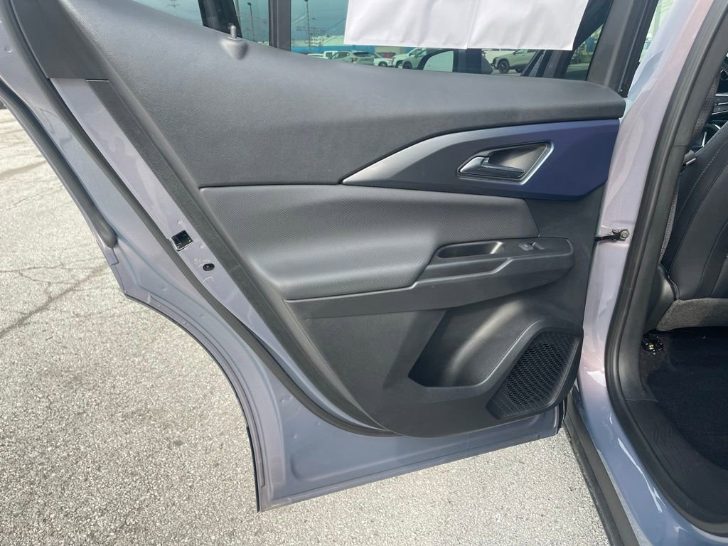 Used 2024 Chevrolet Equinox EV LT w/ Active Safety Package 3 FWD image 16