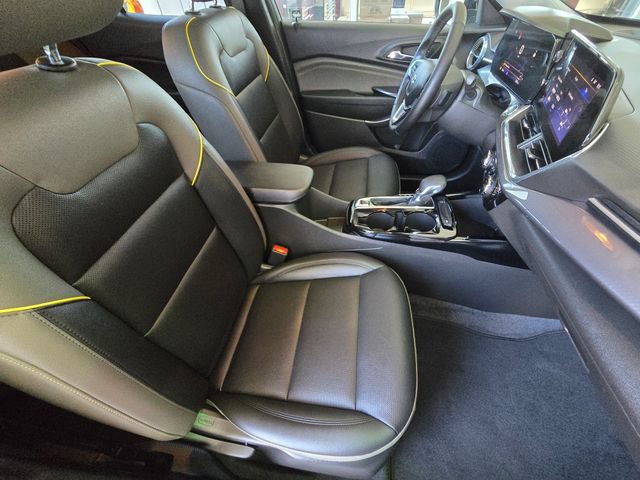 Used 2025 Chevrolet Trax ACTIV w/ Driver Confidence Package FWD image 21