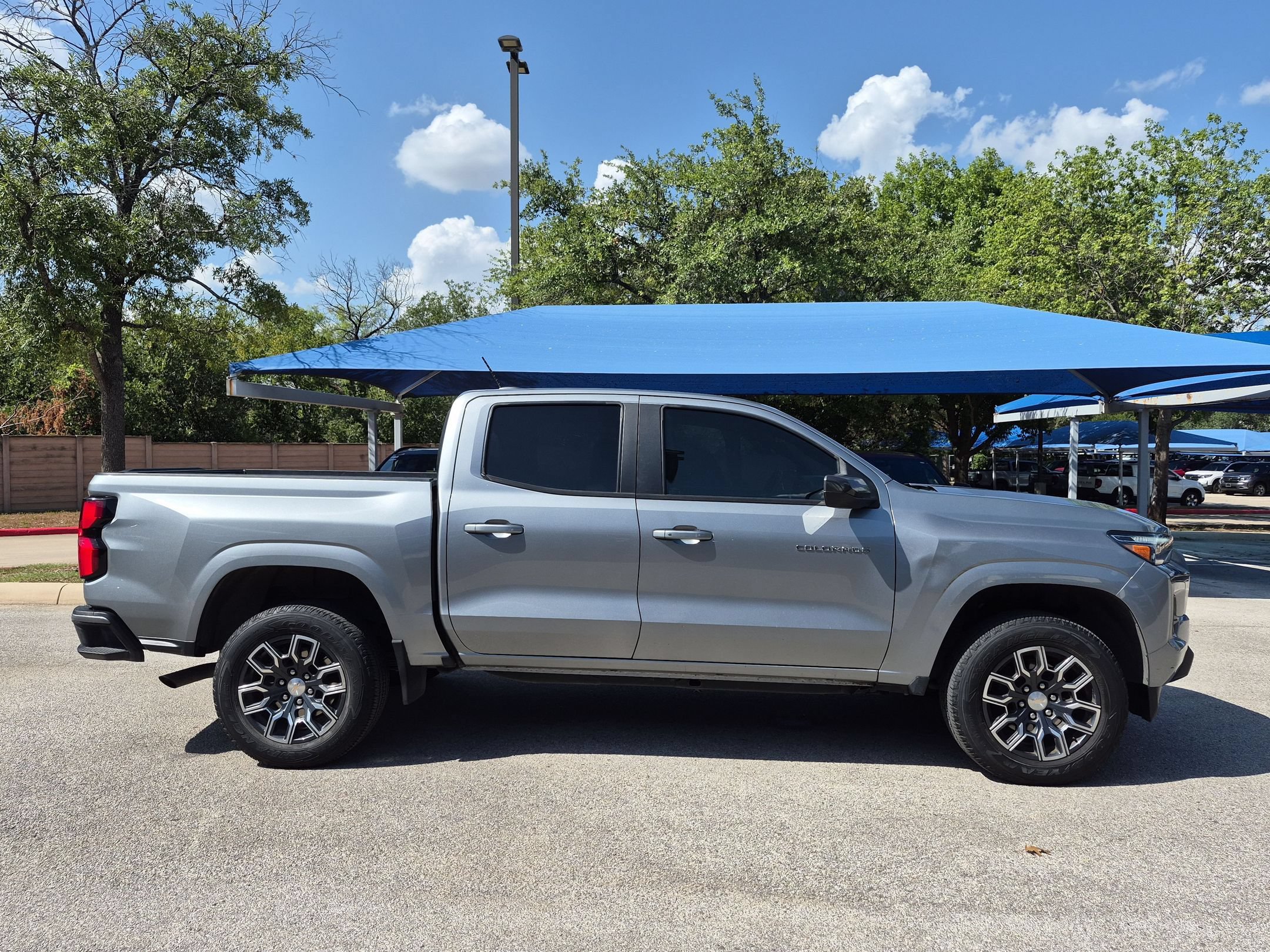 Used 2023 Chevrolet Colorado LT w/ LT Convenience Package III RWD image 2