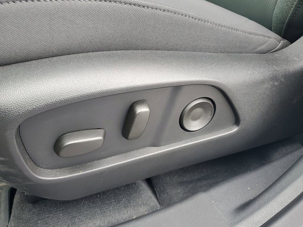 New 2026 GMC Terrain AT4 w/ Convenience Package III image 14