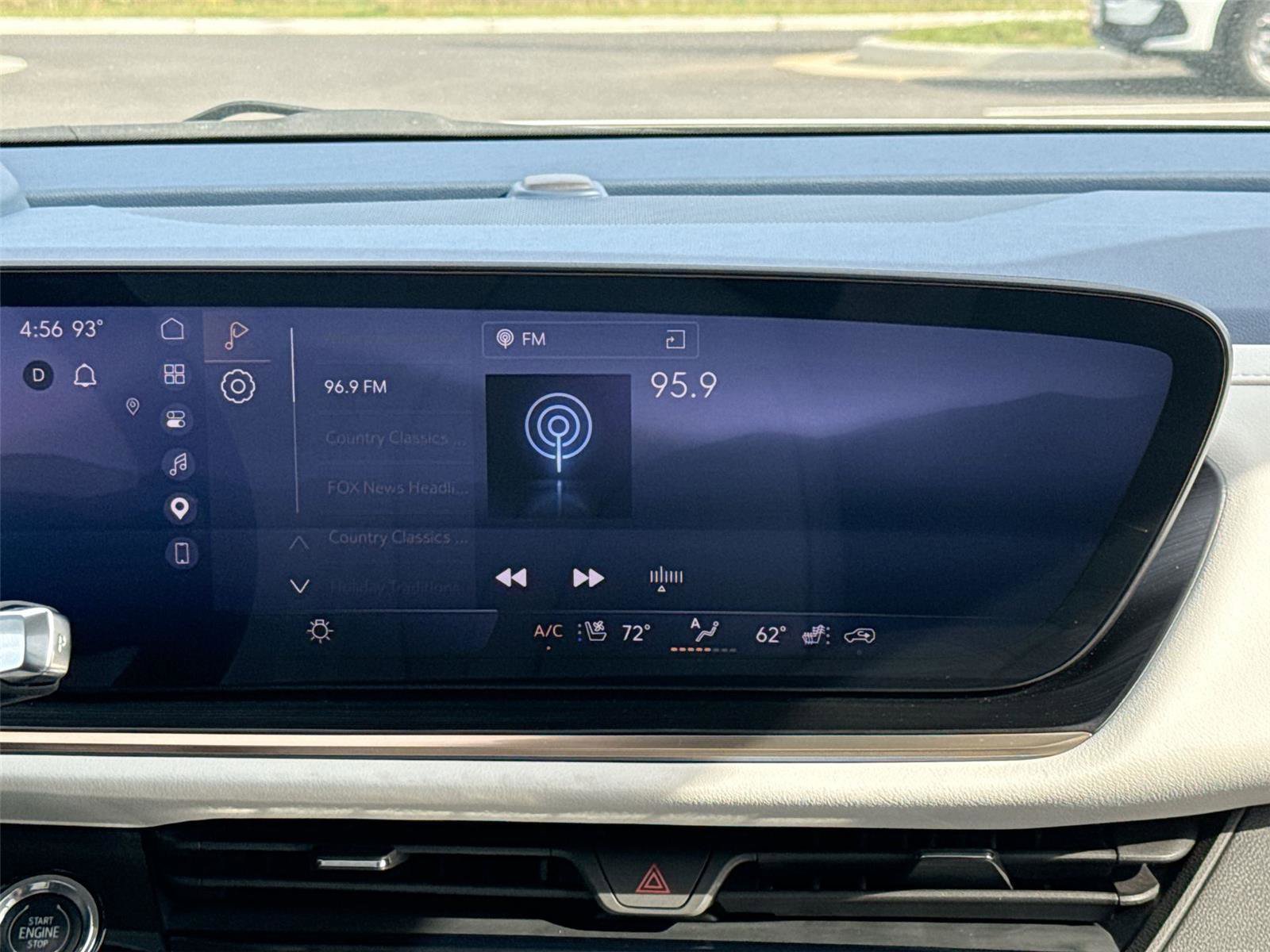 Used 2024 Buick Envision Avenir image 26