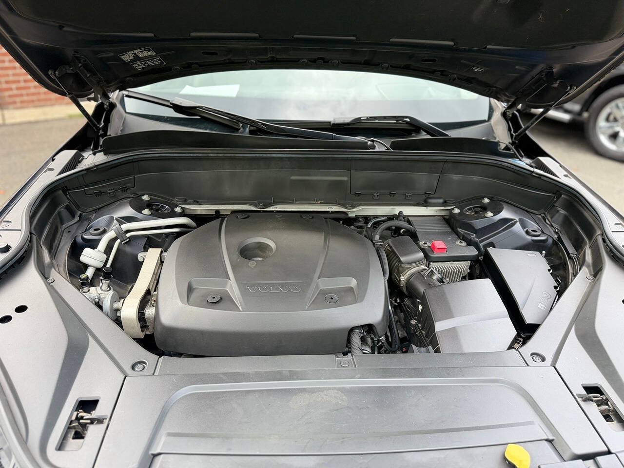 Used 2017 Volvo XC90 T6 Momentum w/ Vision Package AWD/4WD image 13