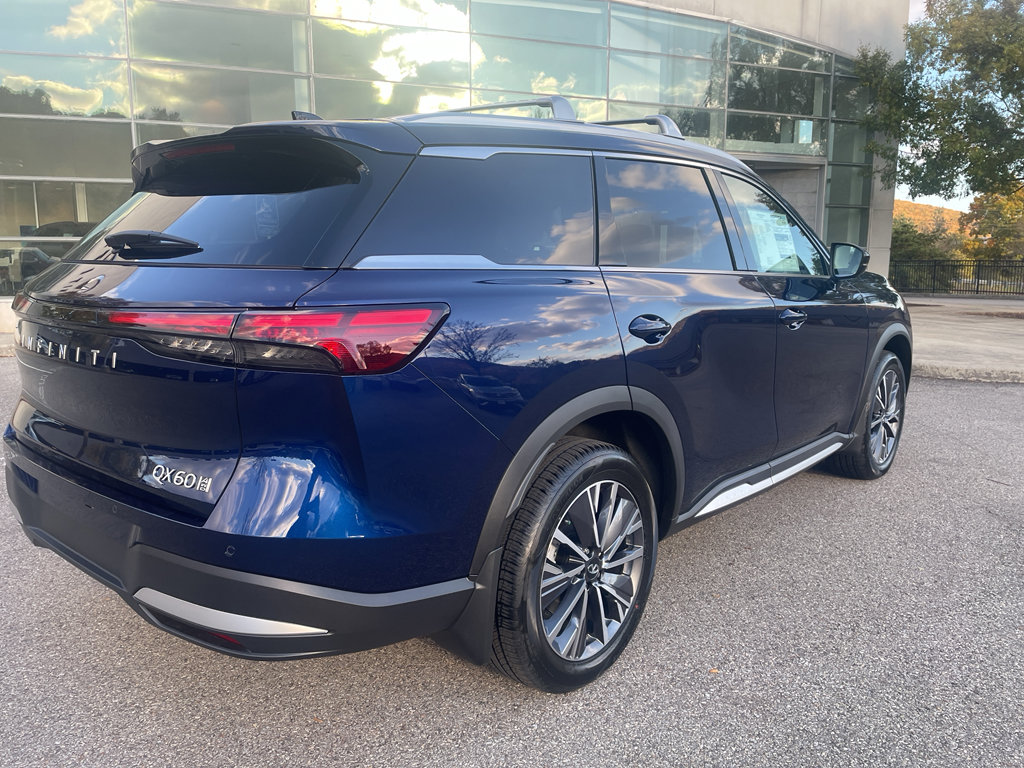 New 2026 INFINITI QX60 Luxe image 3