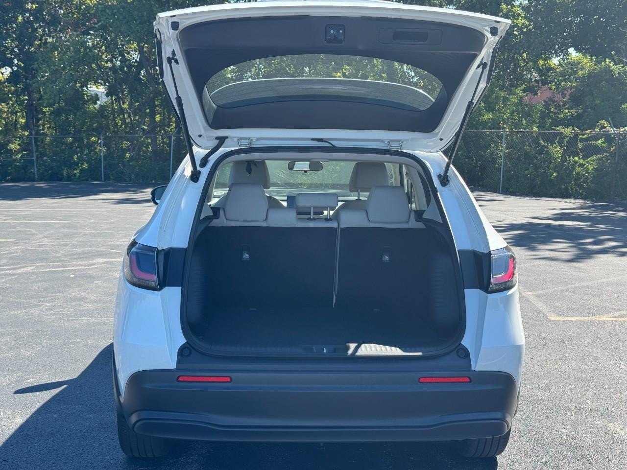 Certified 2025 Honda HR-V LX image 5