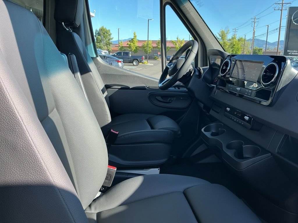 New 2026 Mercedes-Benz Sprinter 2500 image 18