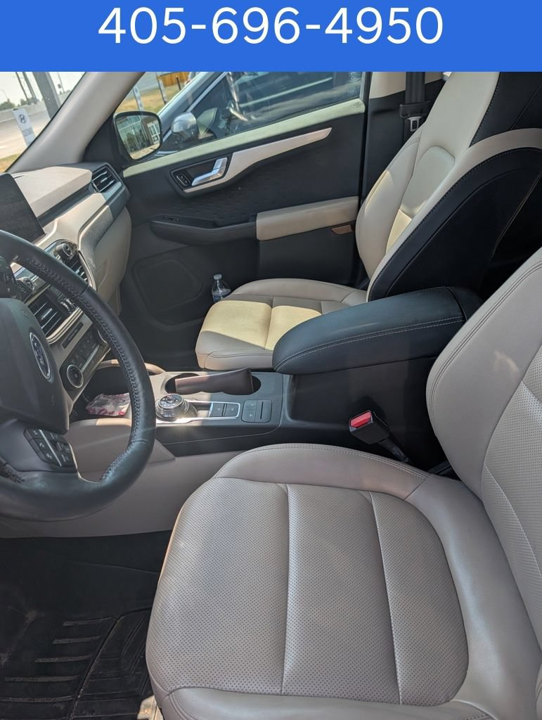 Used 2020 Ford Escape SEL FWD image 2