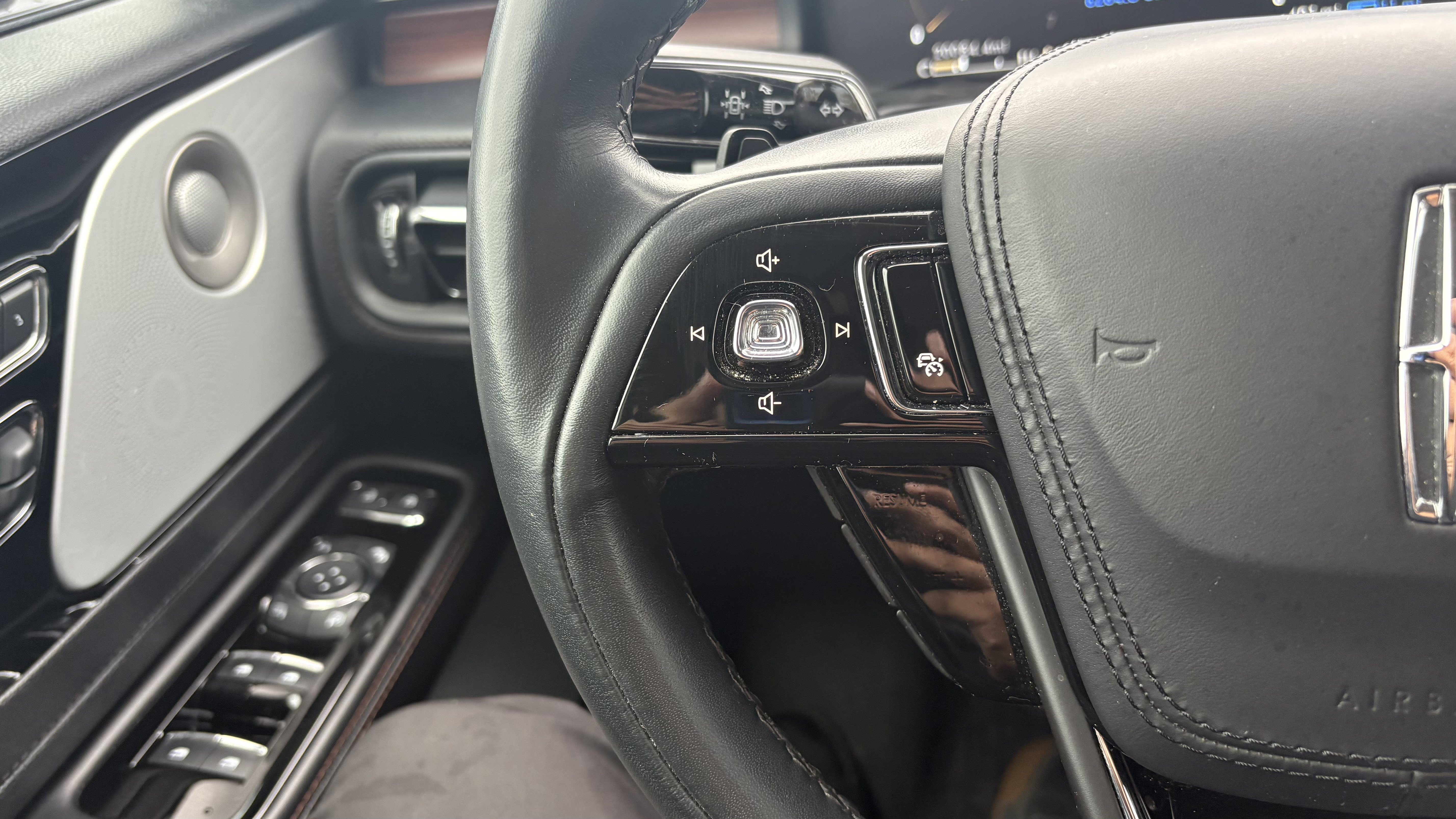 Used 2023 Lincoln Aviator Grand Touring w/ Equipment Group 301A image 20