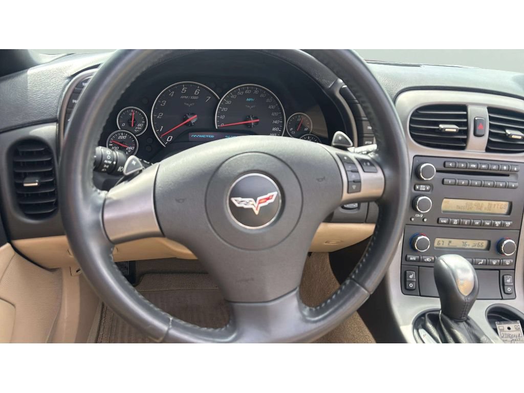 Used 2007 Chevrolet Corvette Coupe w/ Preferred Equipment Group RWD image 18