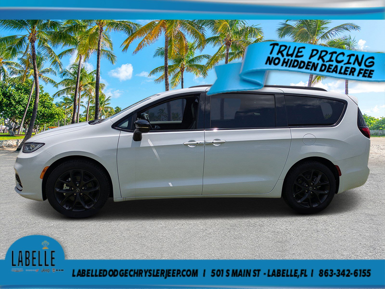 Used 2025 Chrysler Pacifica Limited FWD image 6