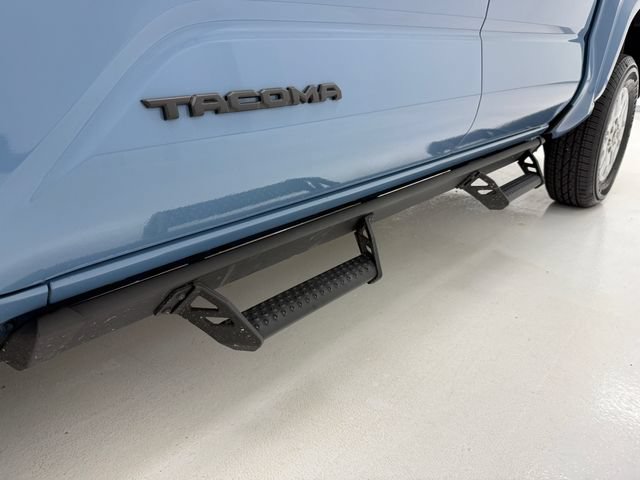 Used 2026 Toyota Tacoma SR5 AWD/4WD image 8