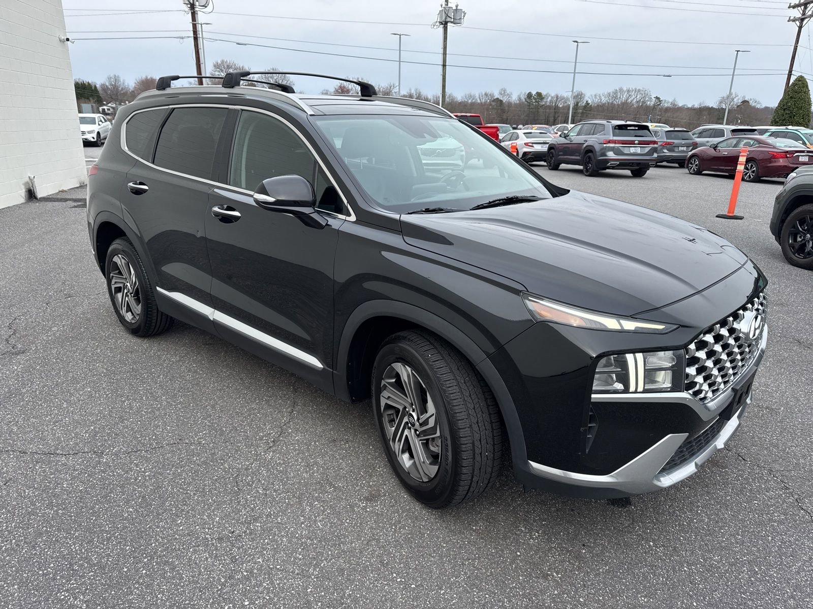 Certified 2022 Hyundai Santa Fe SEL w/ Convenience + Premium Package image 3