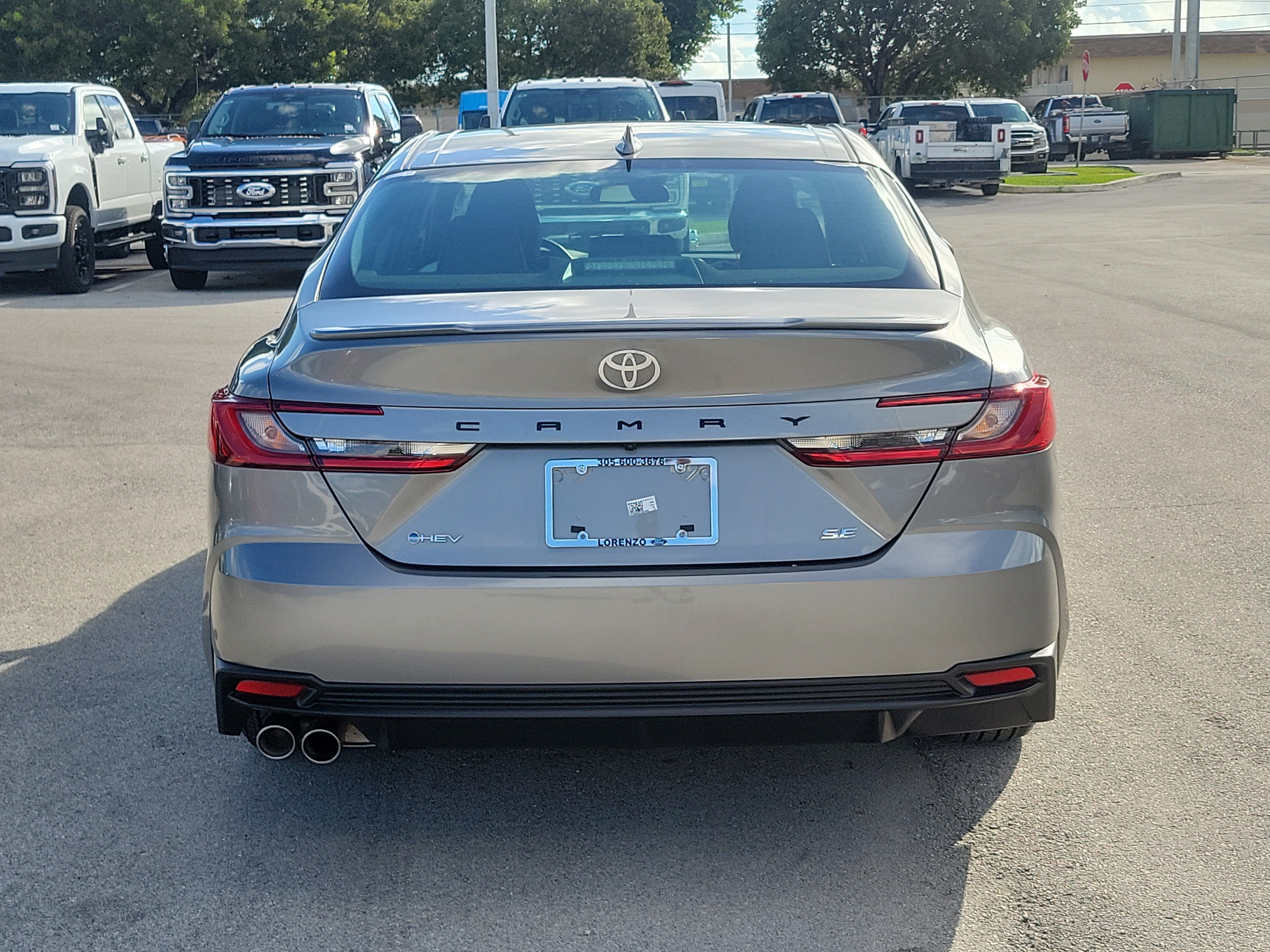 Used 2026 Toyota Camry SE FWD image 6