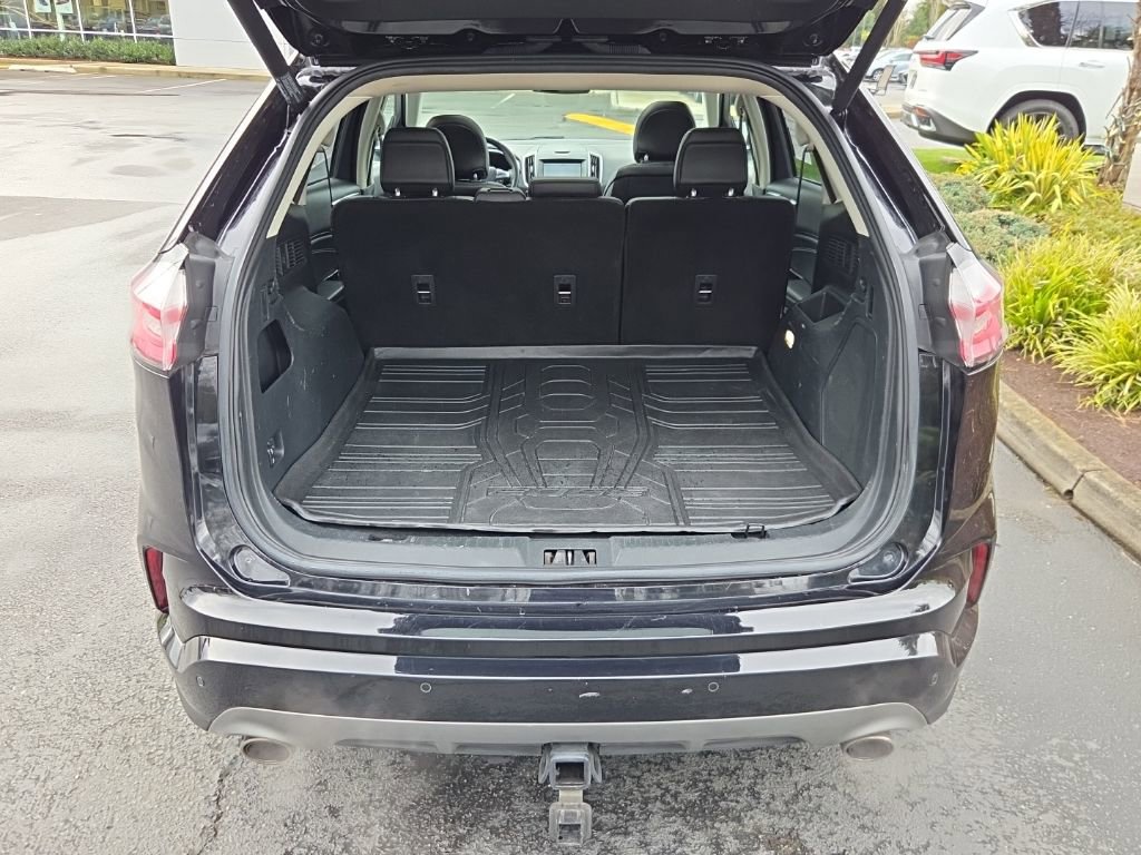 Used 2019 Ford Edge Titanium w/ Equipment Group 301A image 16