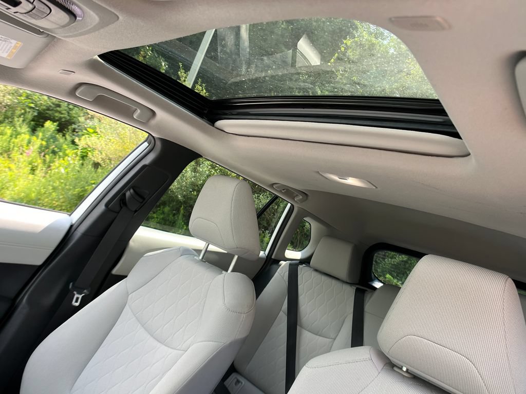 Certified 2023 Toyota Corolla Cross LE w/ Moonroof Package AWD/4WD image 22