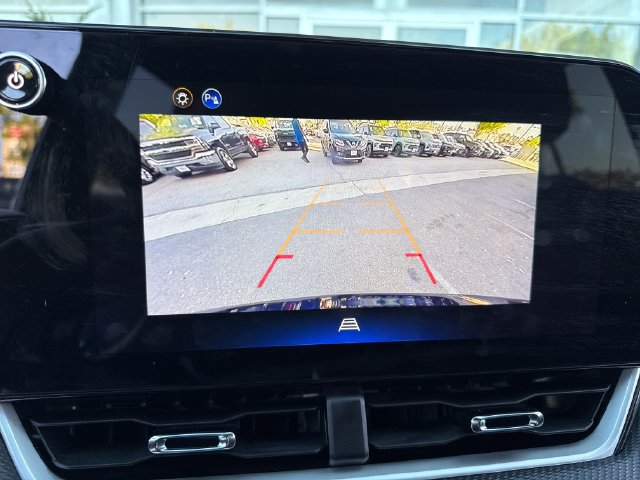 Used 2026 Chevrolet Equinox LT AWD/4WD image 21