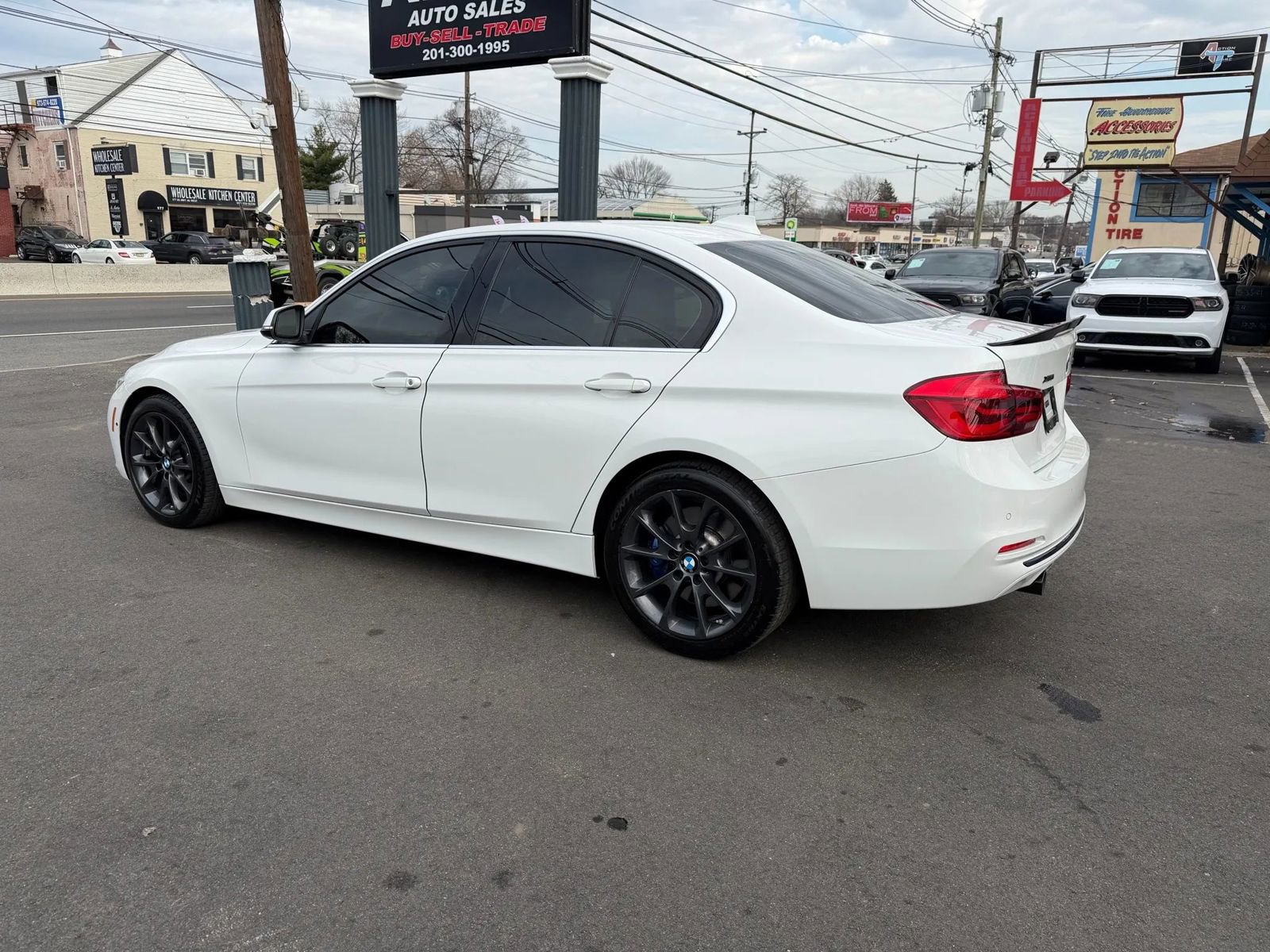 Used 2016 BMW 340i xDrive 340i xDrive Sedan 4D image 4