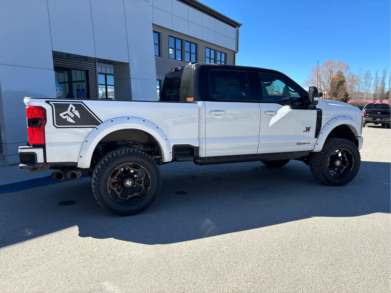 New 2026 Ford F250 Lariat w/ Black Appearance Package image 17
