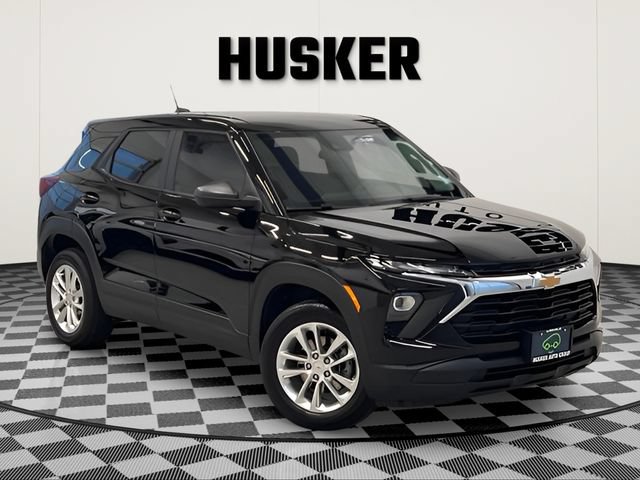 Certified 2025 Chevrolet TrailBlazer LS AWD/4WD image 1